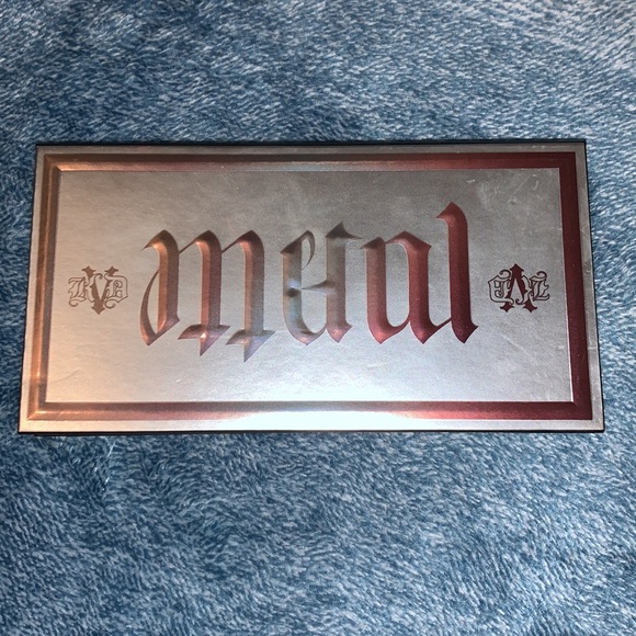 Kat von d metal matte mini eyeshadow palette - Picture 6 of 7